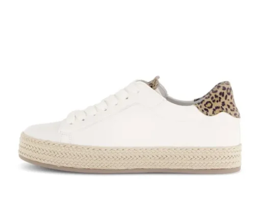 Lage sneaker crème