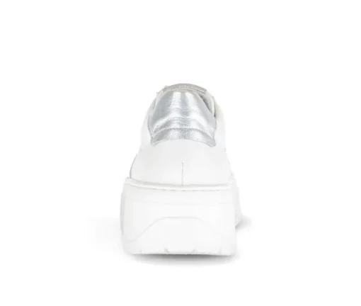 Lage sneaker crème