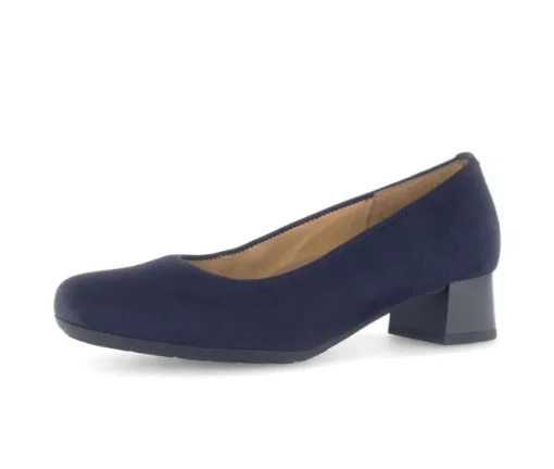 Pump op plateauzool blauw
