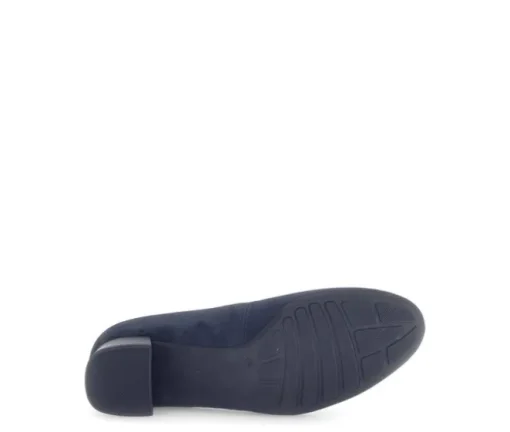 Pump op plateauzool blauw
