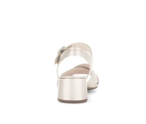 Sandal met riempjes goud