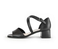 Sandal met riempjes zwart