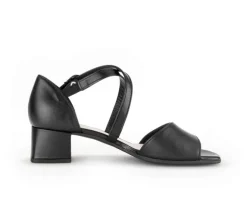 Sandal met riempjes zwart