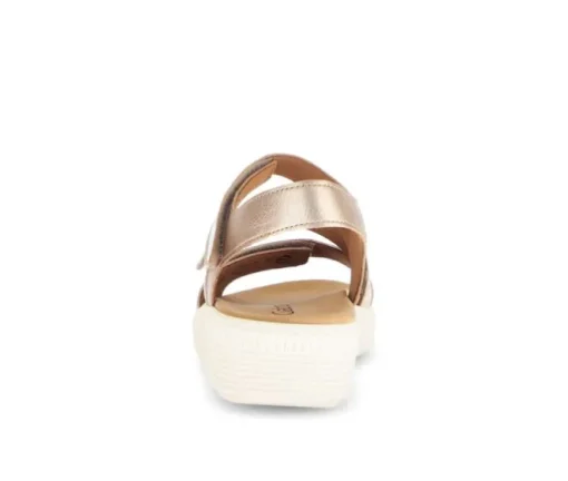 Sandale met plateauzool beige