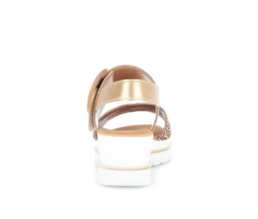 Sandale met plateauzool beige