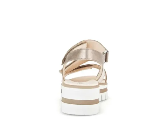 Sandale met plateauzool beige