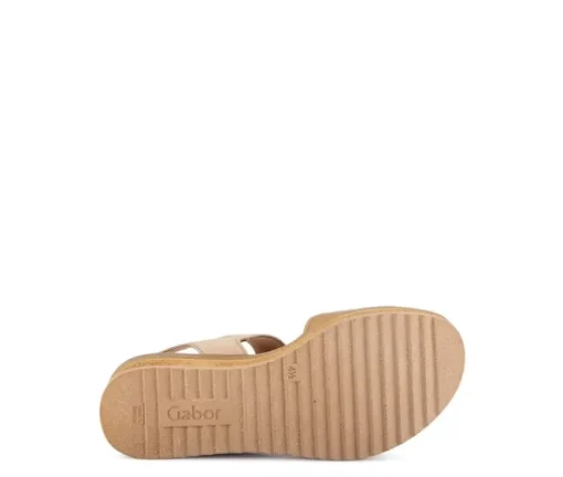 Sandale met plateauzool beige