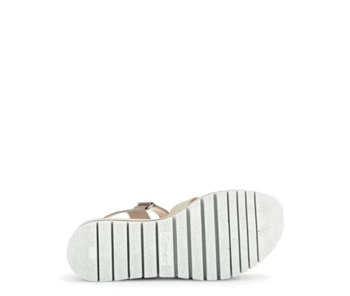 Sandale met plateauzool beige