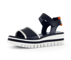 Sandale met plateauzool zwart