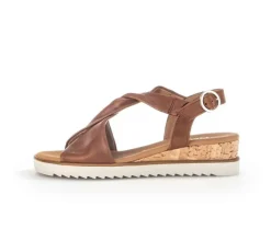 Sandaleno met sleehak bruin