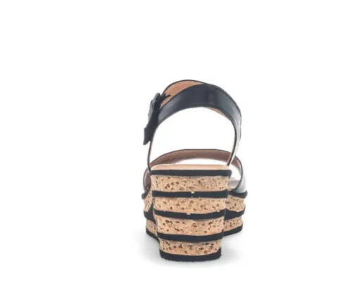 Sandaleno met sleehak zwart